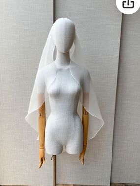 Sheer White Silk Organza Bridal Veil - Elegant Wedding Accessory